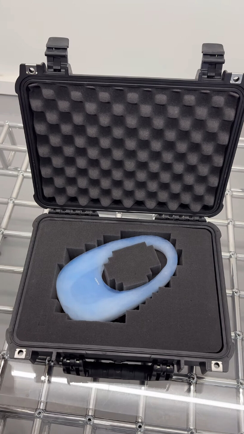 coperni air swipe bag nasa aerogel