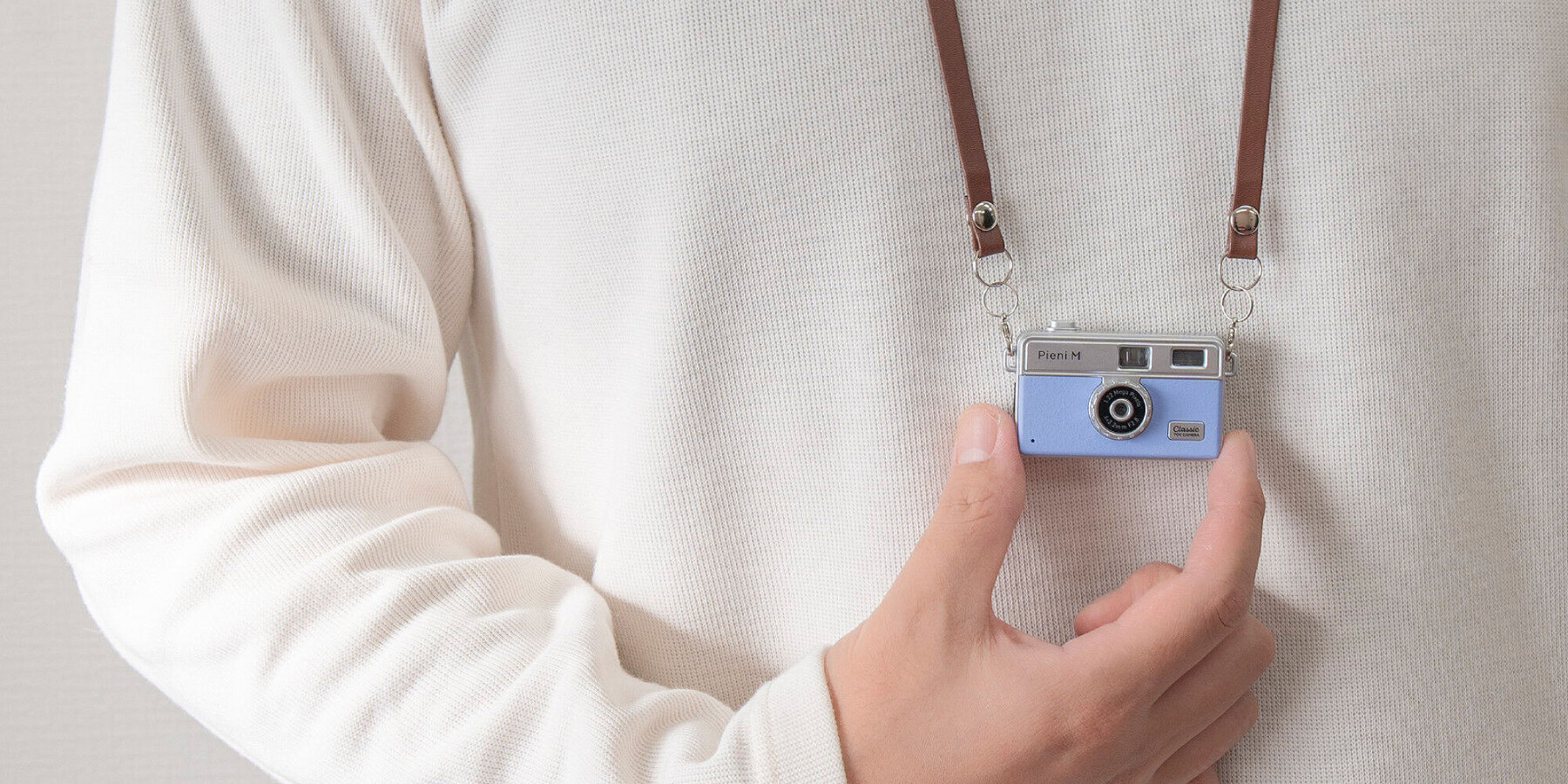 functional-micro-digital-camera-lcd-display-kenko-tokina-japan-designboom-ban