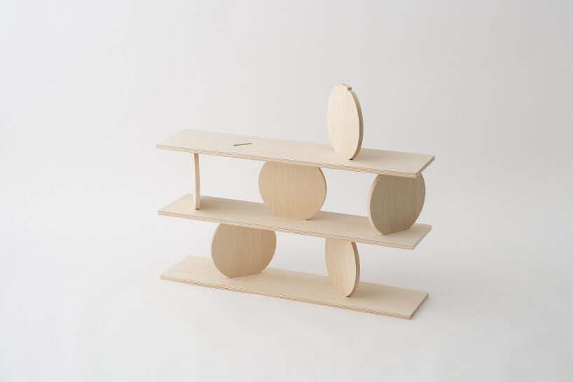 kengo kuma modular wooden shelf marumarushikaku ryuichi sakamoto