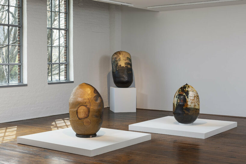 installation view, Toshiko Takaezu: Worlds Within, The Noguchi Museum, New York, March 20–July 28, 2024 photo © Nicholas Knight. courtesy of The Noguchi Museum