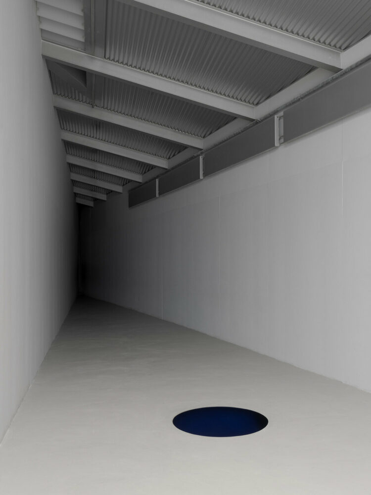 Photo 8: Anish Kapoor, Descent into Limbo, 1992. image © David Stjernholm