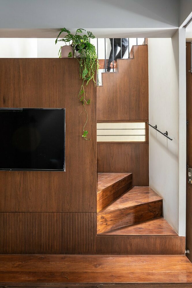 staircase and TV partition