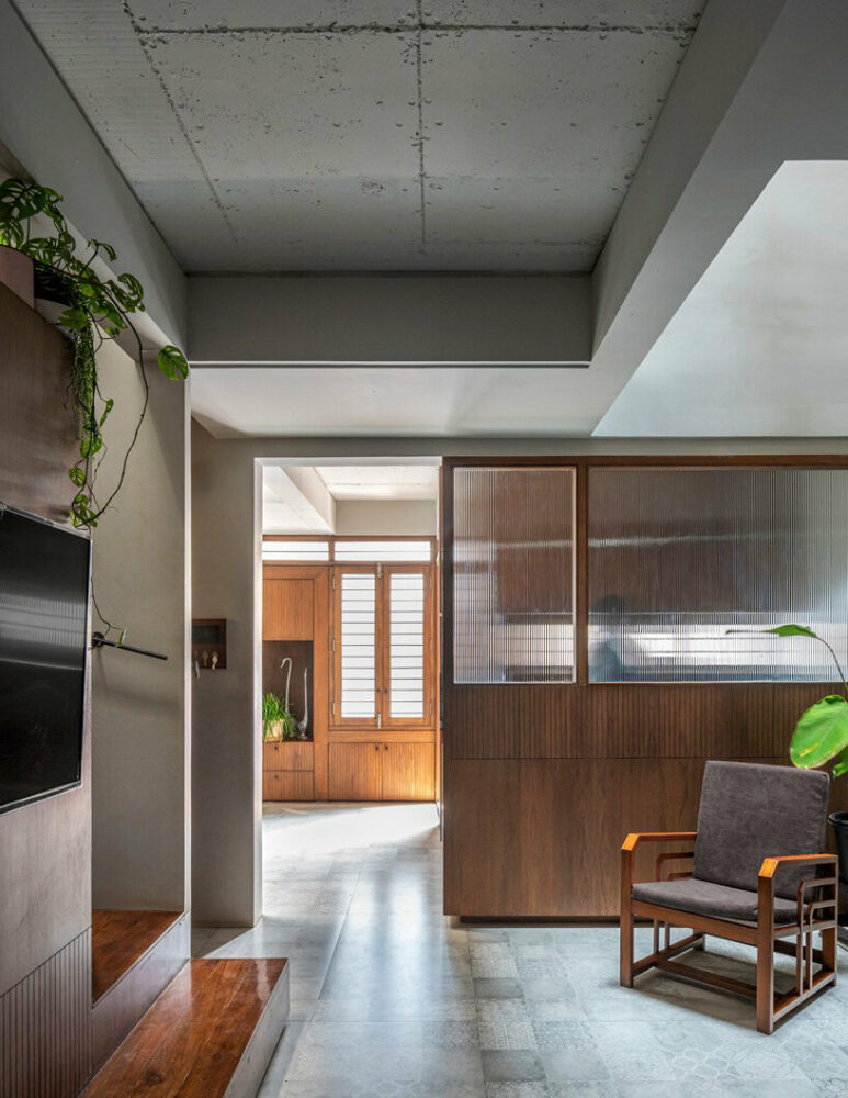 living room - kitchen partition