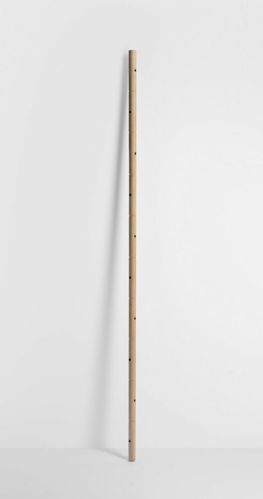 10 HOLES by Henri Frachon | image © Miro Zagnoli