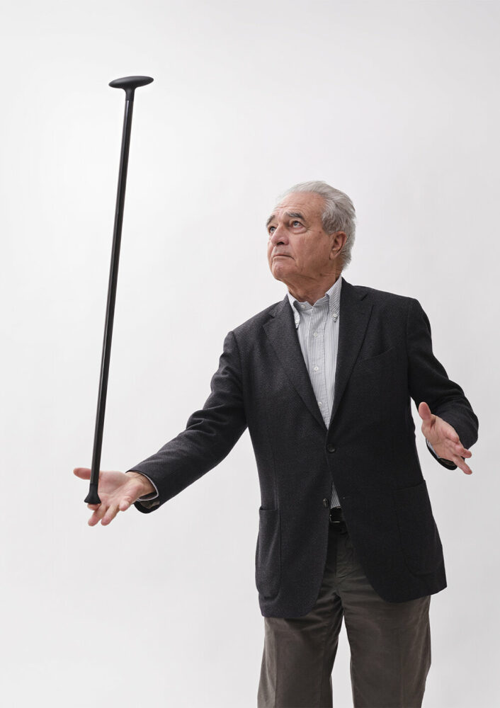 LIGHTWALK by Alberto Meda | image © Miro Zagnoli