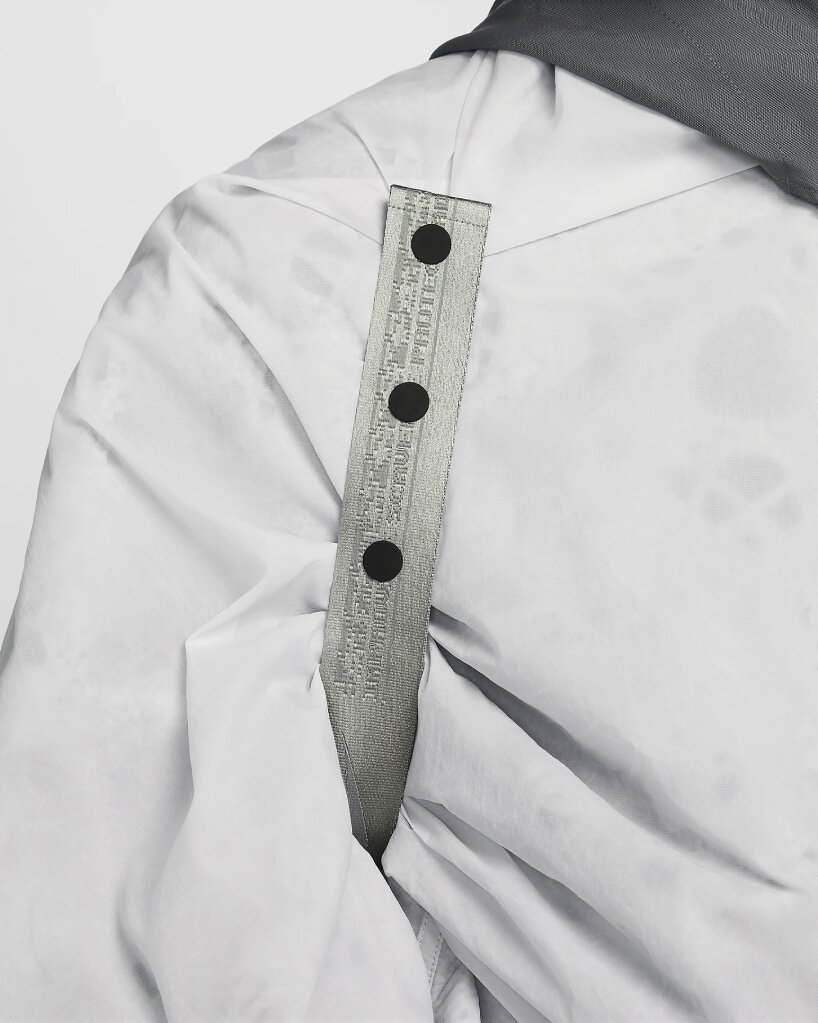 NIKE ISPA metamorph poncho sunshade tent