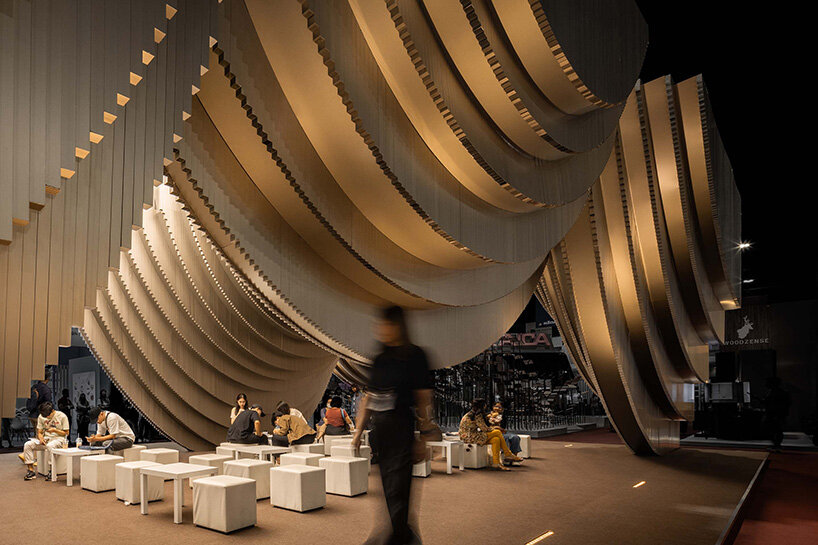 aluminum grotto has design