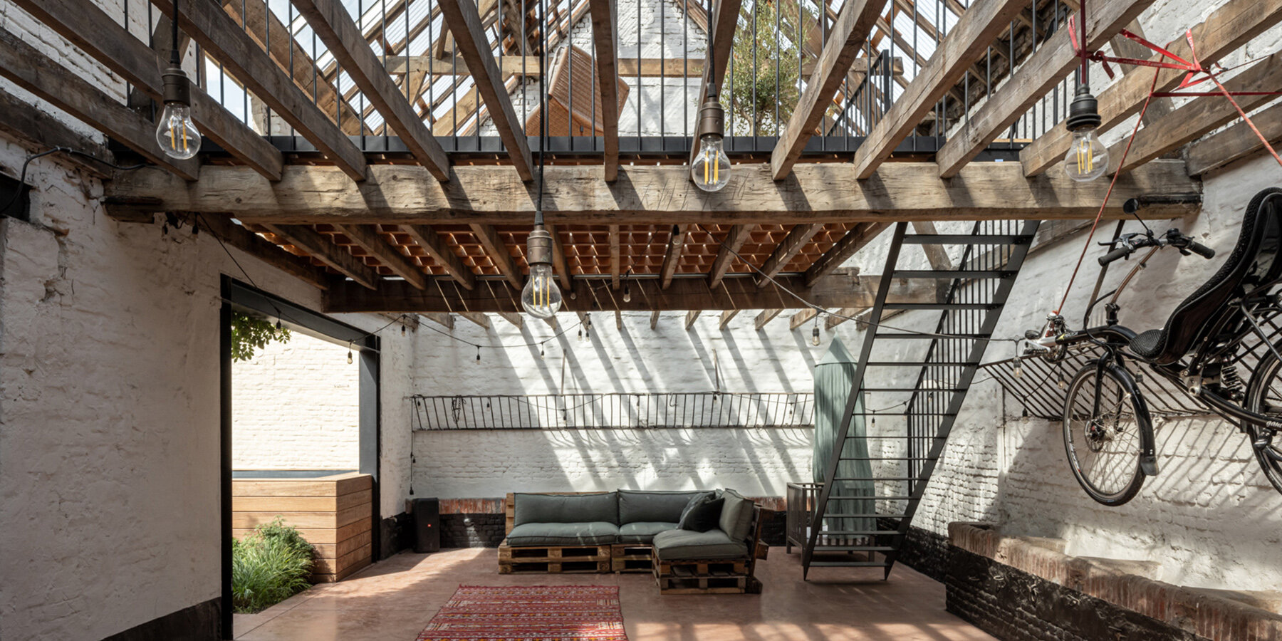 atelier-vens-vanbelle-slaughterhouse-cafe-residence-belgium-designboom-1800-03