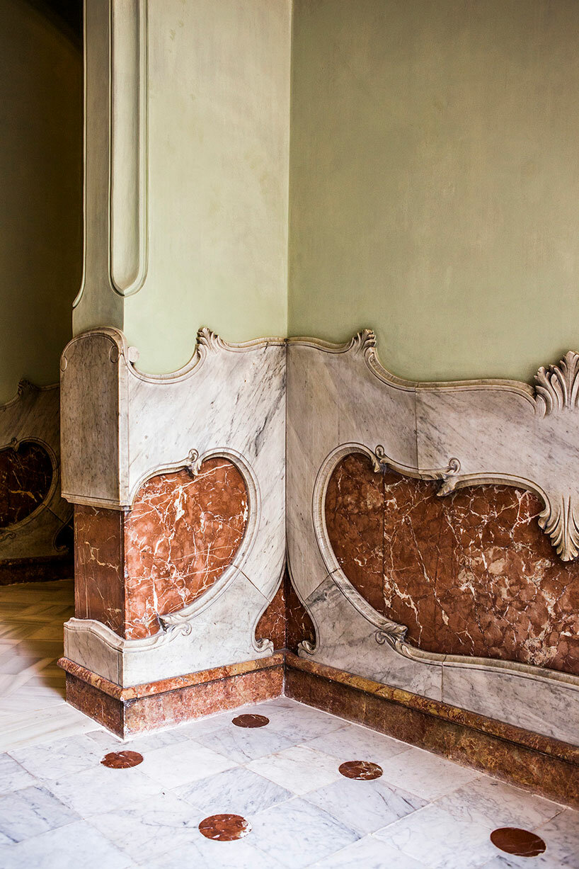 stone sculpture details make the entrance hall stand out