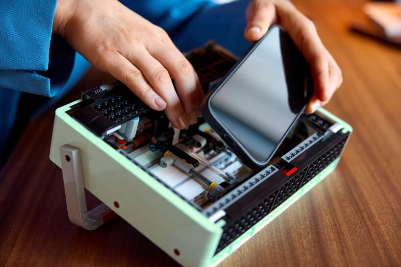 functional lego retro radio