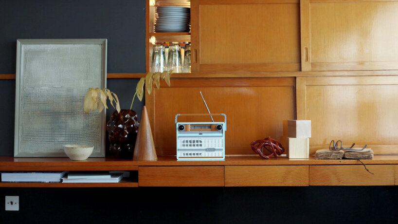 functional lego retro radio