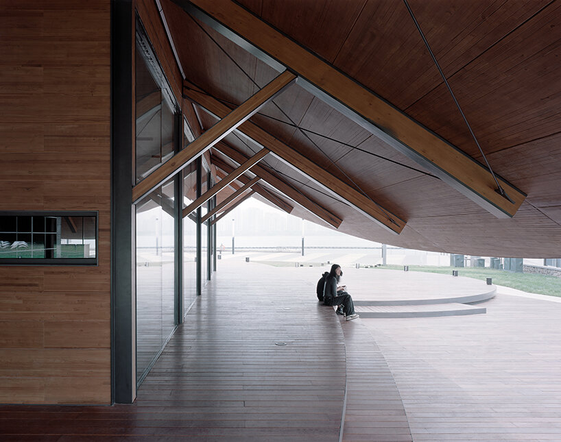 resting space under the eaves