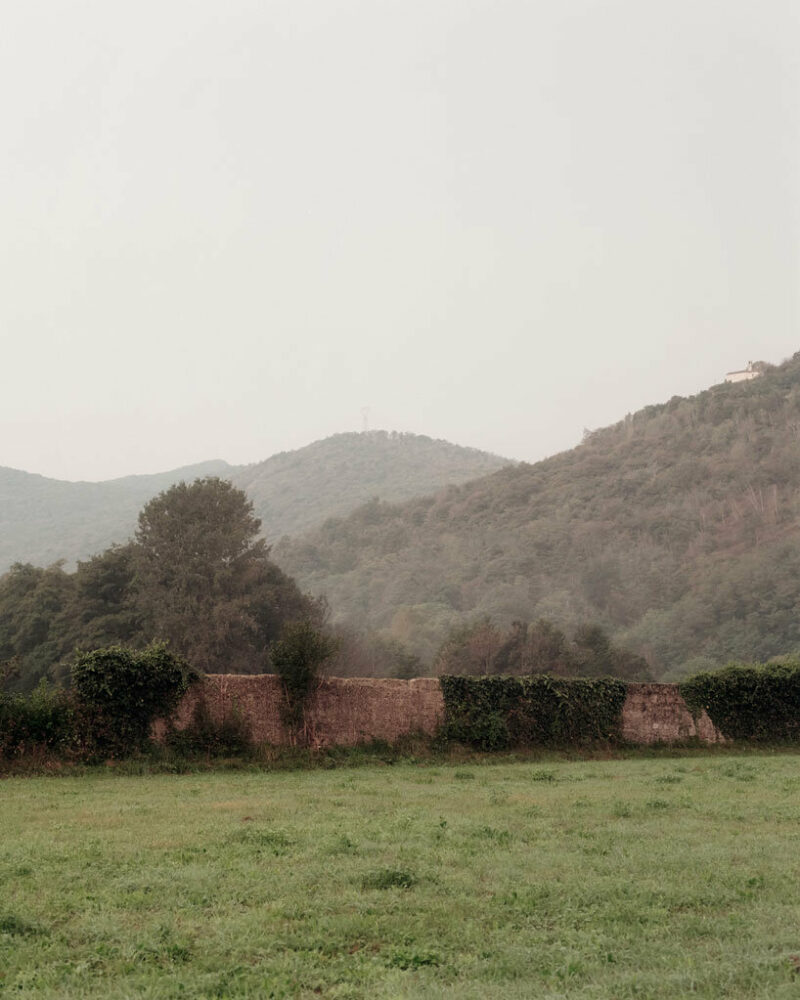 Border house is located between Italy and Switzerland and backdropped by the Prealps mountains
