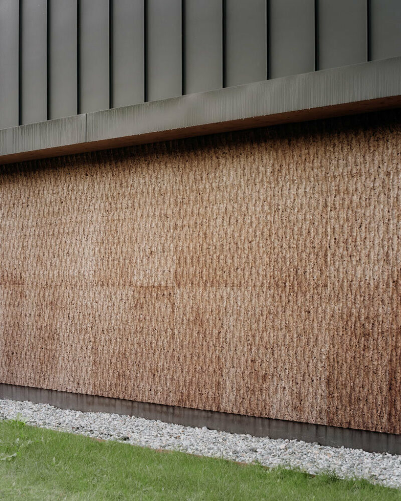 the owners' care for the environment allowed experimentation with natural materials