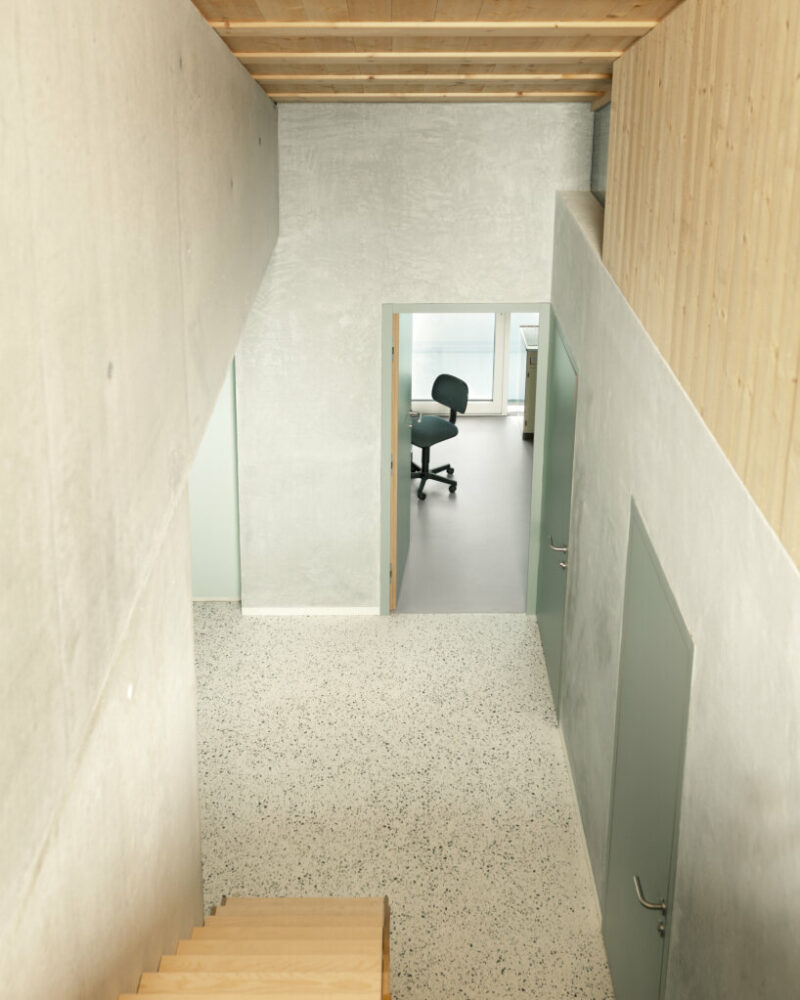 Messner Architects creates generous, bright rooms with open private spaces on the lower floors