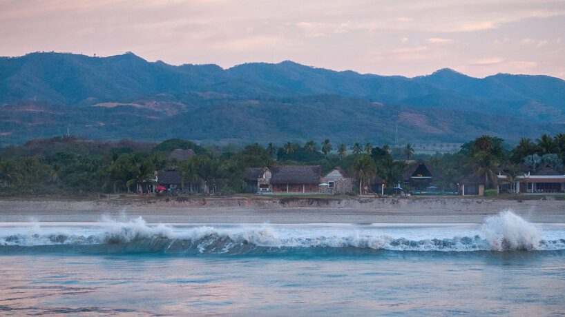 Tate House is located on Puerto Escondido, Oaxaca. Mexico