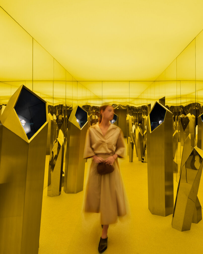 audemars piguet 18-karat gold watch exhibition milan