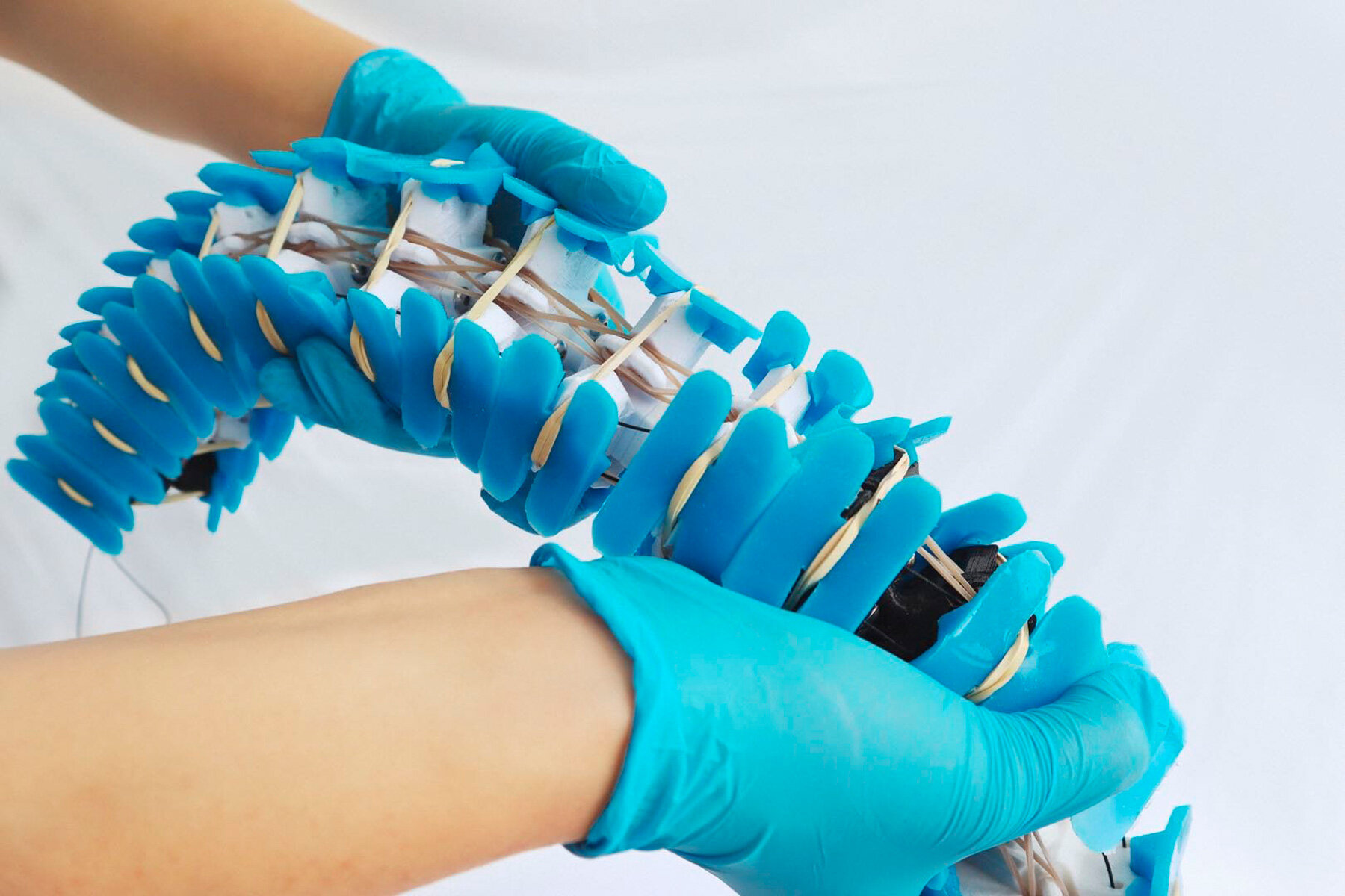 augment-limb-cheng-chang-designboom-1800-4