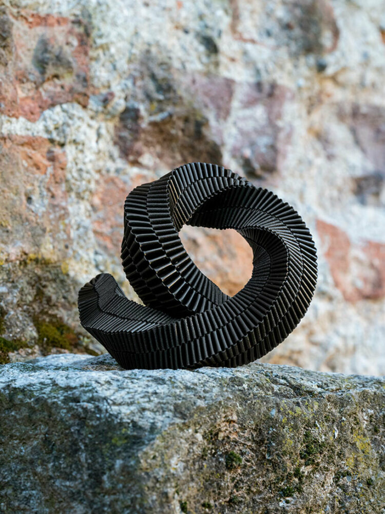 the cardholder is the next piece of the slow series | image by Francesco Russo