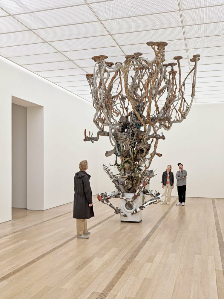 Fondation Beyeler, Riehen/Basel, 2024 Adrián Villar Rojas, The End of Imagination VI, 2024 live simulations of active digital ecologies, and layered composites of organic, inorganic, human and machine-made matter, courtesy the artist © Adrián Villar Rojas photo: Mark Niedermann