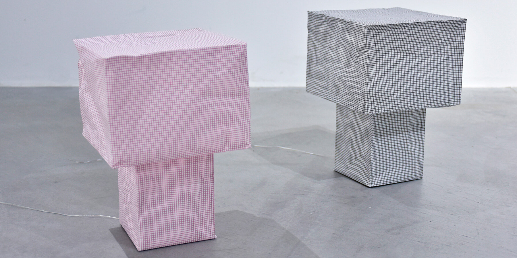 vacuumed-flat-pack-kazuhiro-yamanaka-tsubomi-paper-lamp-designboom-1800-02
