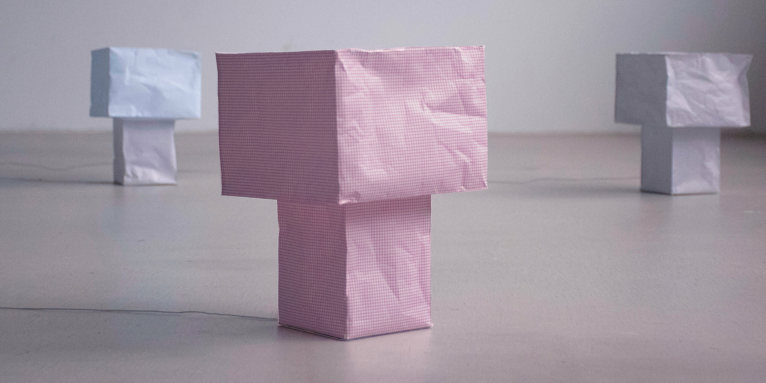 vacuumed-flat-pack-kazuhiro-yamanaka-tsubomi-paper-lamp-designboom-1800-03