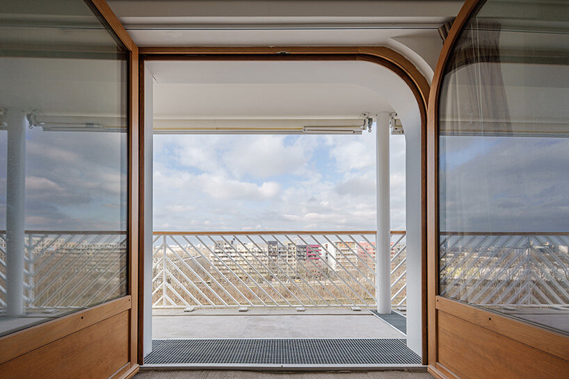 image by © Stefan Tuchila