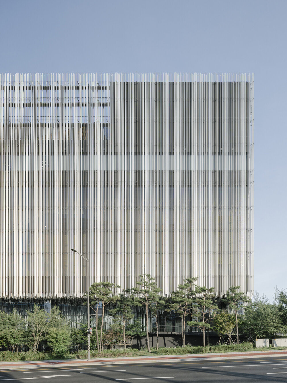 image © Yongbaek Lee