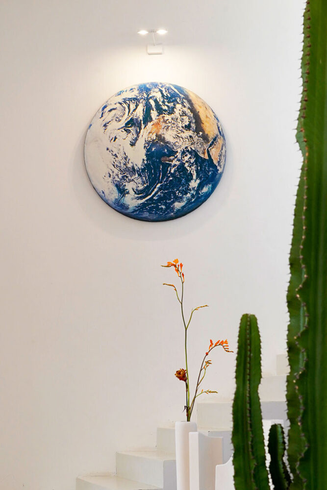 Alain Jacquet, Mandala à l’oiseau, 1973, Serigraphie sur toile 94 D cm | image by Eliott Le Nan