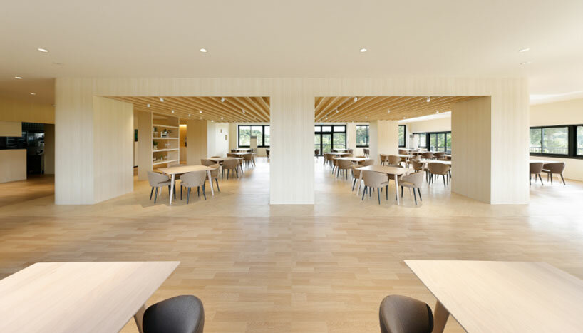 jgm kasumigaoka golf club hosts a layered interior