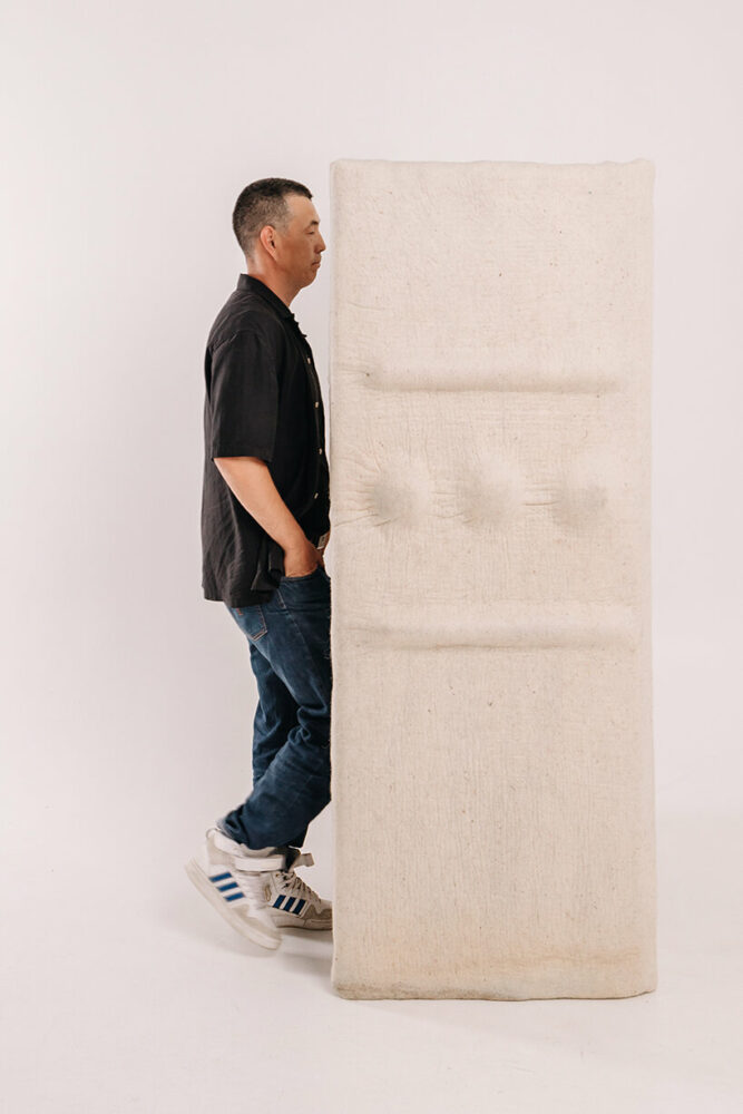 inspired by a soviet sci-fi film, the last leaf of the screen, features three convex spheres 