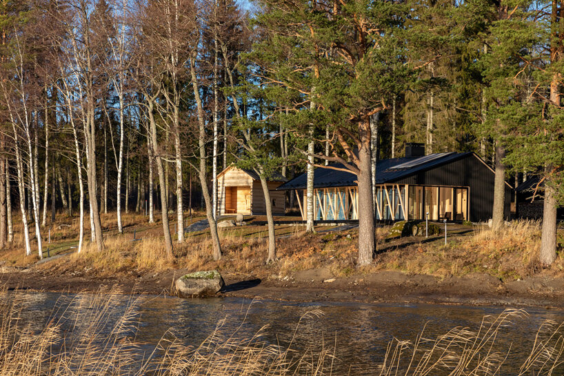 OOPEAA rauhalinna castle