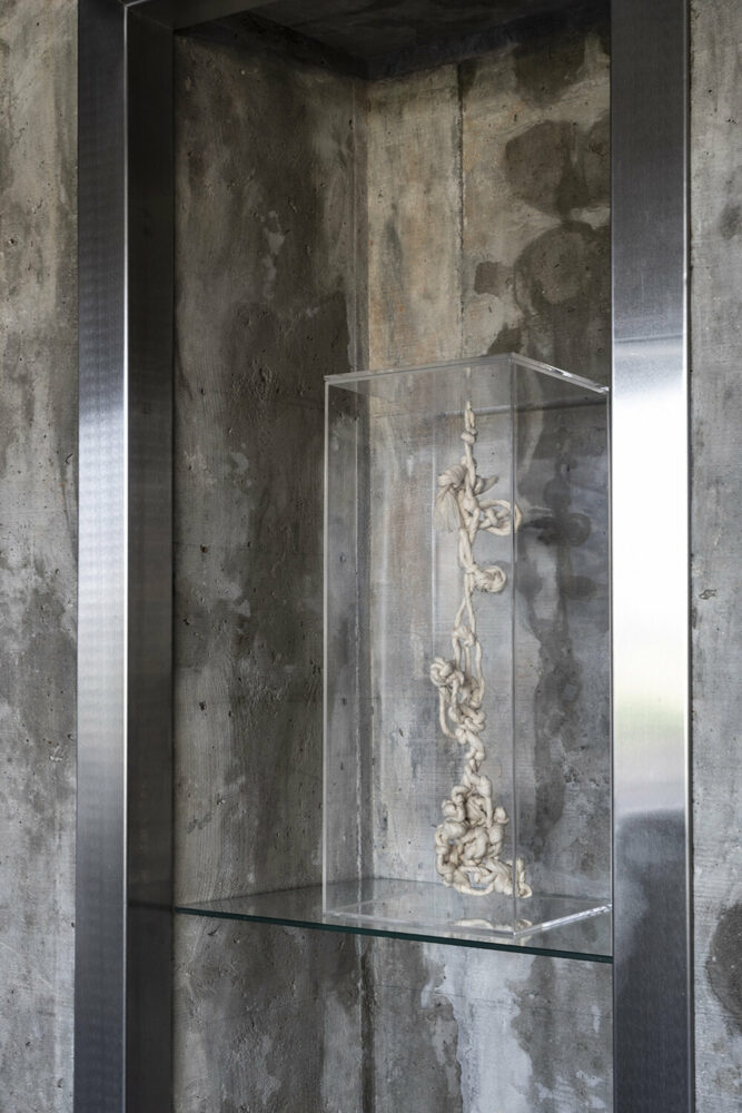 ABERTO/03 exhibition view at the Residence of Chu Ming Silveira | image © Ruy Teixeira, courtesy ABERTO