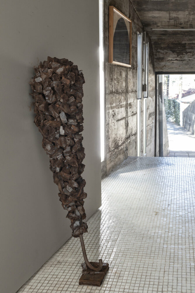 ABERTO/03 exhibition view at the Residence of Chu Ming Silveira | image © Ruy Teixeira, courtesy ABERTO