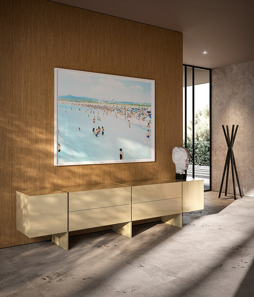 above the FOX sideboard by Carlo Colombo is placed the photograph ‘Rosignano Solvay Sea III’ by Massimo Vitali