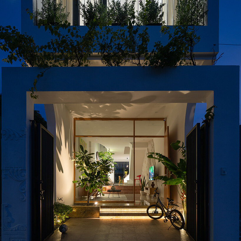 LA House stands as a testament to the fusion of cultural tradition and modern living