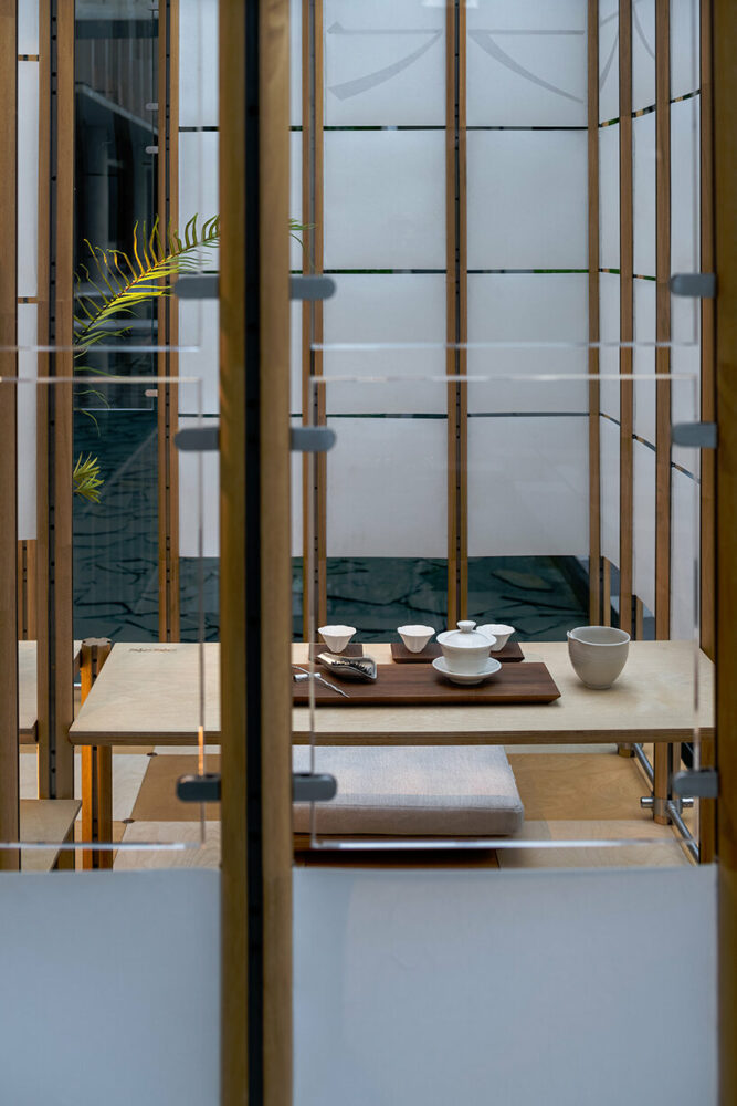 the small tea room extends from two dimensions to three