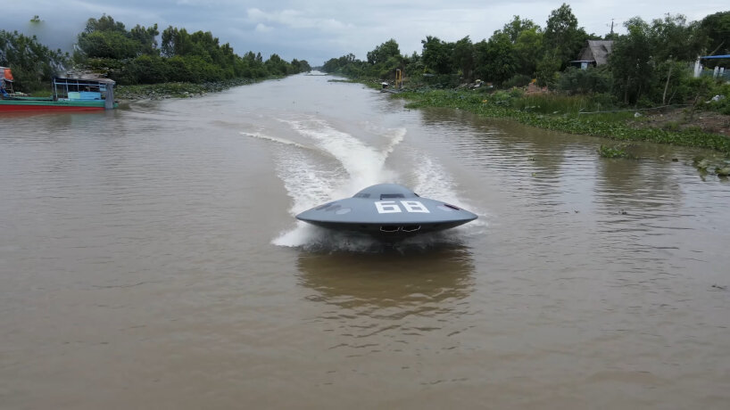 the watercraft expels jets of water as it cruises