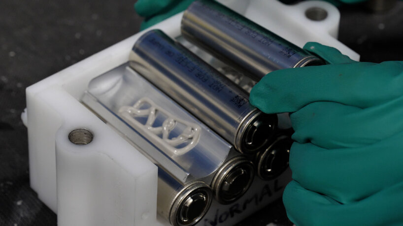 the battery uses advanced Lithium Cobalt Oxide (LCO) chemistry, combined with nickel, manganese, and aluminum