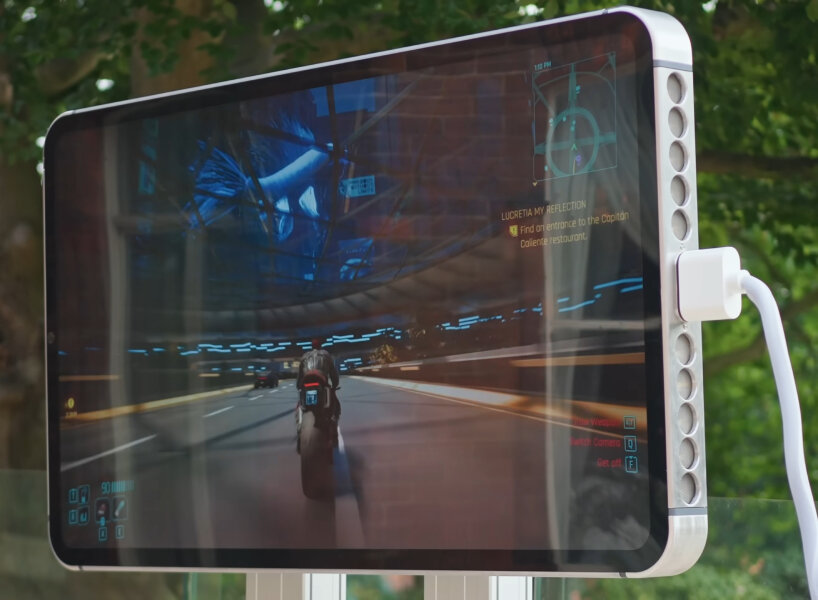 the smartphone can play videos and movies for up to 8K resolution at 230 FPS