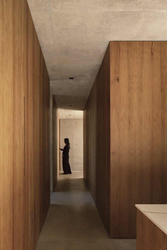 the Olivos House accommodates social and private needs