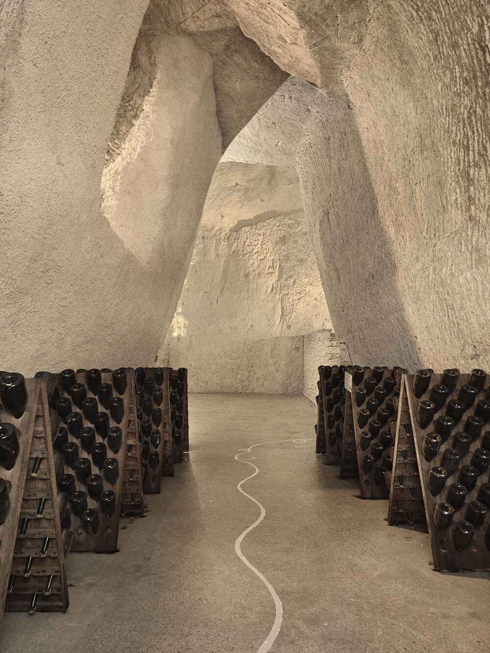 Ridling tables, Crayère Blanc de Blancs | image © Grégoire Machavoine