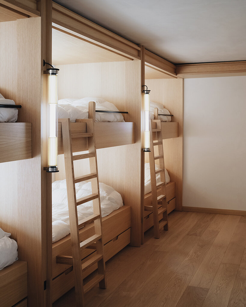 studio razavi mountain house