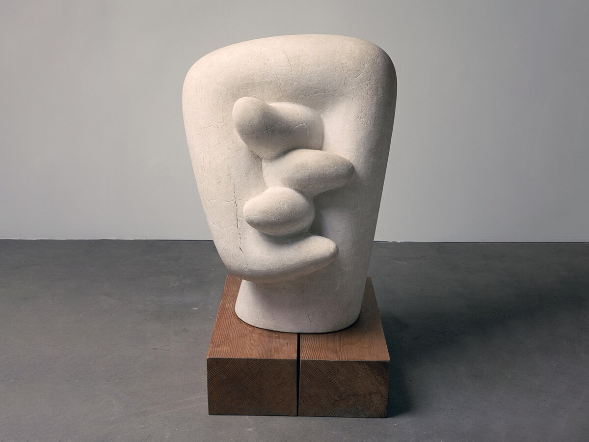 Isamu Noguchi, Noodle, 1943–44. Botticino marble. 26 3/8 x 19 3/8 x 13 1/2 in. Private Collection. Photo: Kevin Noble. ©INFGM / ARS
