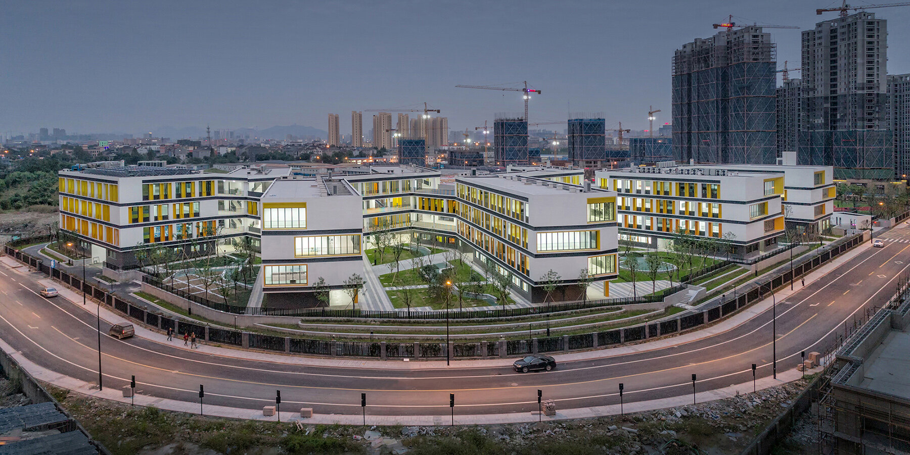 open-colorful-facade-gla-design-staggered-school-buildings-hangzhou-designboom-1800-02