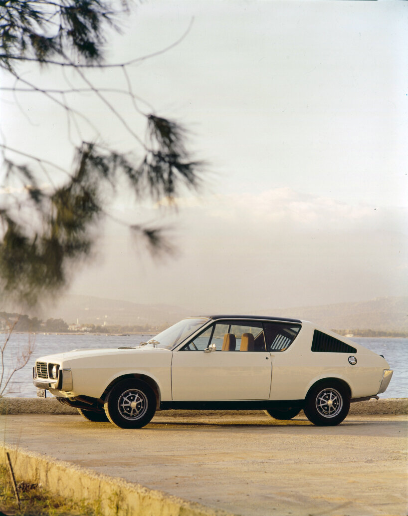 the Renault R17 electric restomod feels the same but looks different from its 1970s sibling