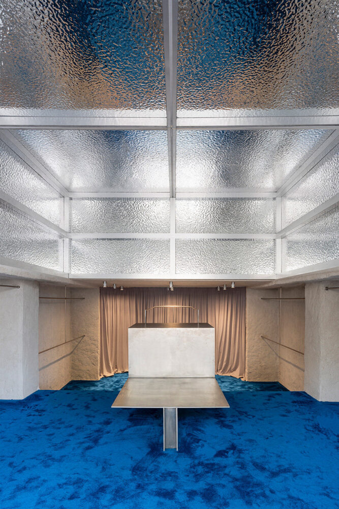 Polonio is an up-and-coming clothing brand, tied to summer and the beach