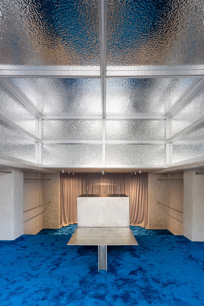 Polonio is an up-and-coming clothing brand, tied to summer and the beach