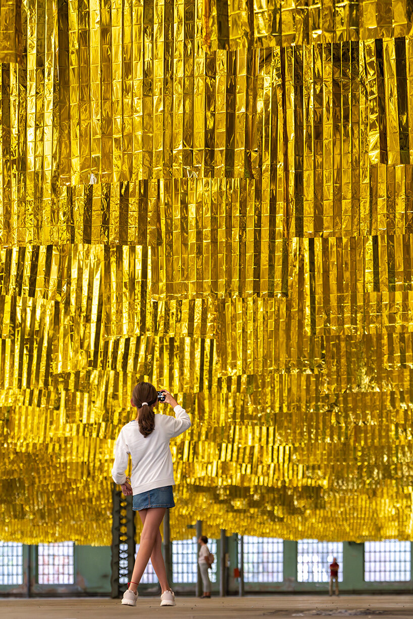 a sound texture subtly emerges with the continuous movement of the blankets