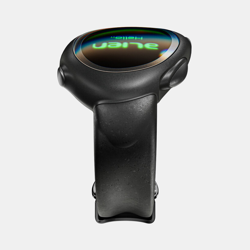 ALIEN feels like an extension of the wearer